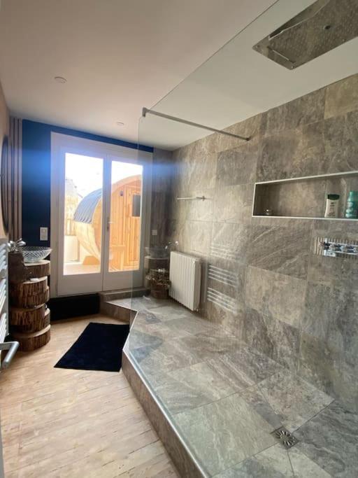 Spa Privatif Face Mer Riva Romantic & Spa اويسترهام المظهر الخارجي الصورة